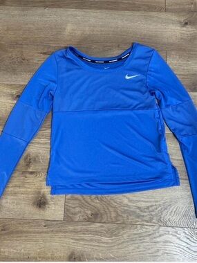 Nike Women's Long-Sleeve Performance Top - Blue